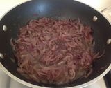 A picture of step 3 of Gourmet Semolina Sandwich with Roast Beef and Ginger Onion.
