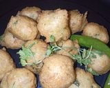 वडे उडीद मुगा चे (wade udid mugache recipe in marathi) रेसिपी स्टेप 5 फोटो 