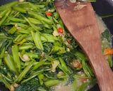 Foto langkah ke 4 dari resep Tumis Kangkung kampung.