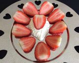 A picture of step 8 of Strawberries with Chantilly Cream and Chocolate.