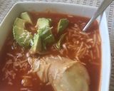 Foto del paso 3 de la receta: Sopa de fideos con piernitas de pollo