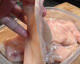 Foto del paso 1 de la receta: Pechuga empanizada 🥚🍞🍗🥛