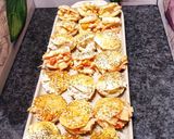 Une image de l'étape 7 de Coquillages feuilletés apéritifs saumon ail et fines herbes et surimi sauce cocktail 😋.