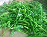Hình bước làm 3 của món Tim cật xào bông hẹ