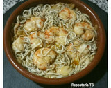 Foto del paso 2 de la receta: Gambas al ajillo con gulas