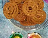 दिवाळी विशेष भाजणीच्या चकल्या (Bhajni‌chya ‌Chaklya Recipe In Marathi) रेसिपी स्टेप 5 फोटो 