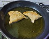 A picture of step 6 of Fish Samosa.