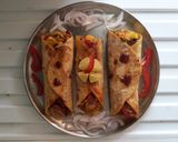 लेफ्टओवर रोटी की आलू फ्रैंकी (Leftover roti ki aloo franky recipe in hindi) रेसिपी चरण 5 फोटो
