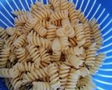 Foto del paso 2 de la receta: Ensalada de fusilli y pulpo con pesto de canónigos