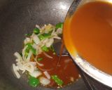 A picture of step 5 of Chicken Chilli.