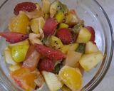 A picture of step 1 of Creamy Fruit Salad.