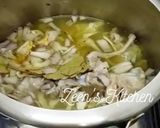 A picture of step 4 of Lukaane Ka Shorba or Bone Broth.