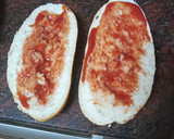Foto del paso 7 de la receta: Bocadillo de albóndigas con chistorra y queso