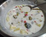 A picture of step 5 of Broccoli and potato soup.