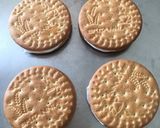 A picture of step 3 of Creamy Biscuit Sandwich.