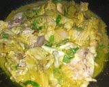 Foto langkah ke 6 dari resep Opor Ayam Bumbu Kuning.