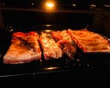 Foto del paso 3 de la receta: Costillar de cerdo con salsa de miel y barbacoa y un toque picante