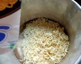 Foto langkah ke 2 dari resep Pastel Instan Dadakan.