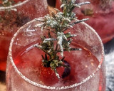 Foto del paso 3 de la receta: Cocktail de ginebra, bitter kas y romero
