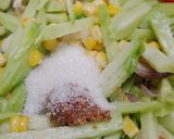 Foto langkah ke 4 dari resep Tumis Labu Siam Jagung Manis.