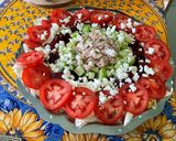 Une image de l'étape 14 de Salade de betteraves aux tomates, concombre, thon et feta.