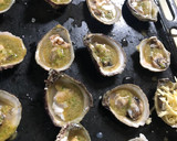Foto del paso 2 de la receta: Ostras a la parmesana