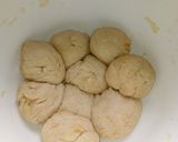 A picture of step 4 of Fish rolls.