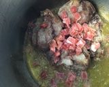 Foto del paso 1 de la receta Carrilleras con jamón y guisantes al vino semidulce