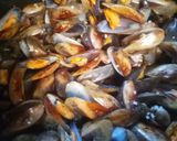 Foto langkah ke 1 dari resep Kerang kijing saos tiram pedas.