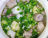Hình bước làm 3 của món Xương đuôi heo nấu khoai tây, củ canh (khoai mỡ)