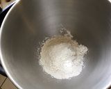 Une image de l'étape 1 de Pâte brisée épeautre lait cannelle.