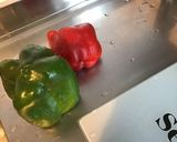 Une image de l'étape 1 de Poivrons bicolores au gingembre et épices massalé.