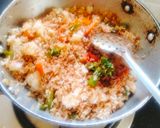A picture of step 5 of Broccoli Fried Rice 😋😋.