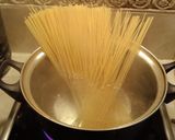 Foto del paso 1 de la receta Espaguetis con crema de emmental