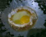 Foto langkah ke 1 dari resep Telur Ceplok Saus Tiram.