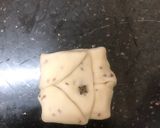 A picture of step 8 of Chicken samosa parcels.