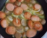 Foto langkah ke 2 dari resep Sosis Bakso Saus Mentega.