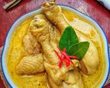 Foto langkah ke 4 dari resep Opor Ayam Bumbu Kuning.