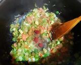 Foto del paso 8 de la receta Sopa de marisco congelado y fresco con fondo de cebolletas
