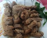 Foto del paso 2 de la receta: Brochetas de cerdo en su jugo