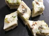 સેન્ડવીચ ઢોકળા (Sandwich Dhokla Recipe In Gujarati)