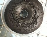Foto langkah ke 5 dari resep Bolu Coklat (No Mixer, No Oven).