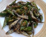 Foto langkah ke 3 dari resep Ikan tembang cabe ijo.