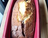 Une image de l'étape 4 de Cake marbré au chocolat blanc et au chocolat noir.