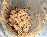 Foto del paso 5 de la receta Galletas sin gluten y sin lactosa con pepitas de chocolate y nueces