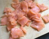 A picture of step 2 of Easy and quick Smoke salmon and avocado donburi.