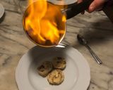 Foto del passaggio 4 della ricetta Maki di panettone con gelato di crema e rum