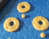 A picture of step 5 of Doughnuts #4weekschallenge#wheatflourrecipe#authormarathon#.