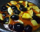 A picture of step 5 of Aloo Baingan.