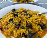 Foto del paso 8 de la receta: Arroz meloso con pollo y trompetas de la muerte